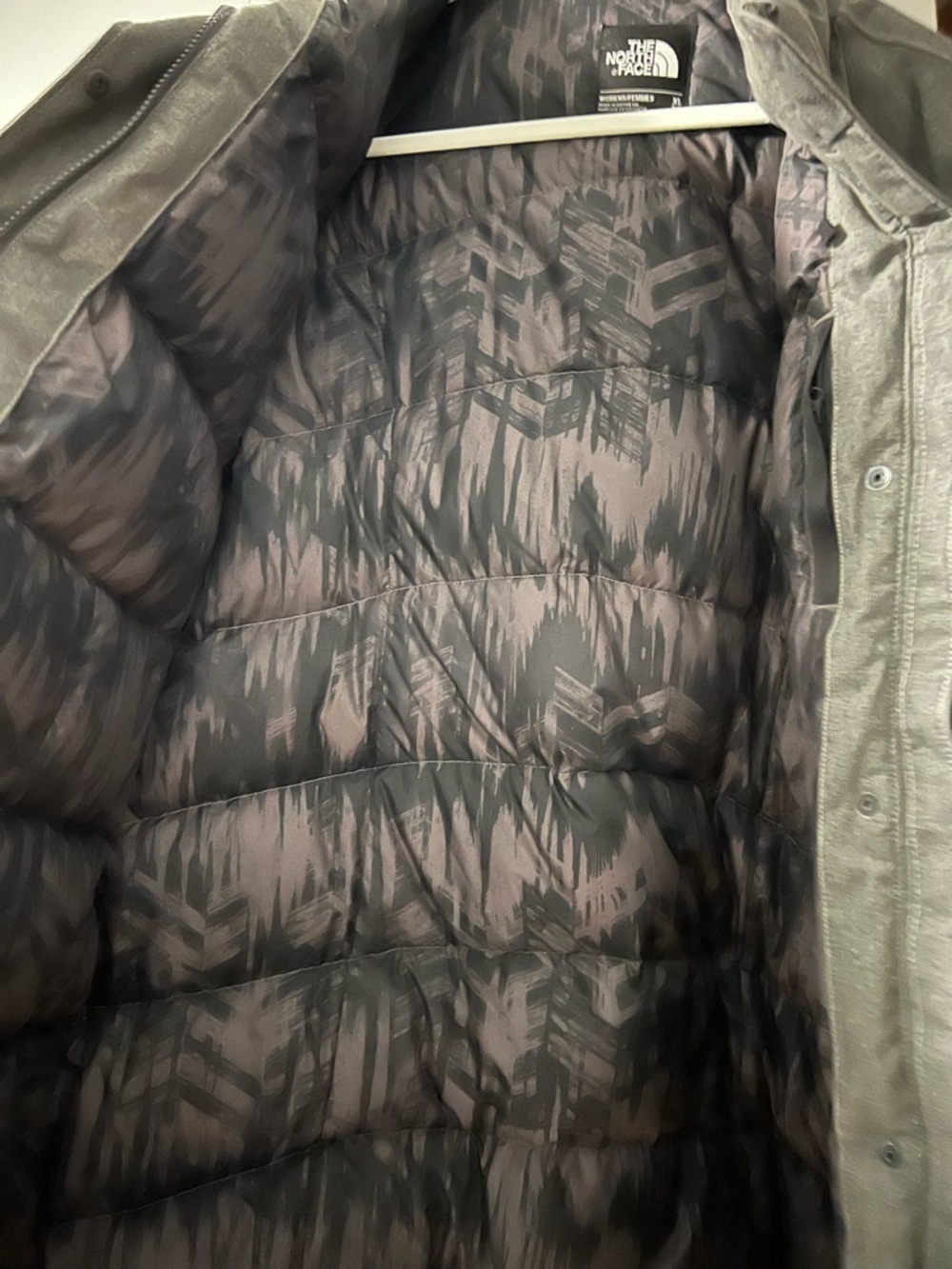 The North Face Black and Gray Women's Jacket - Picture 3 of 4